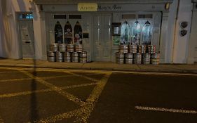 Annie May'S Bar, B&B